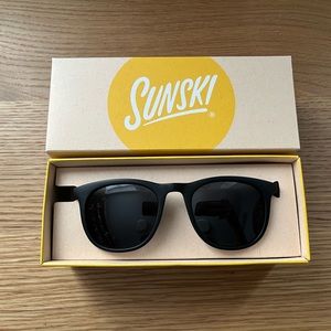 Sunski Seacliff Black Slate Polarized Lightweight Sunglasses